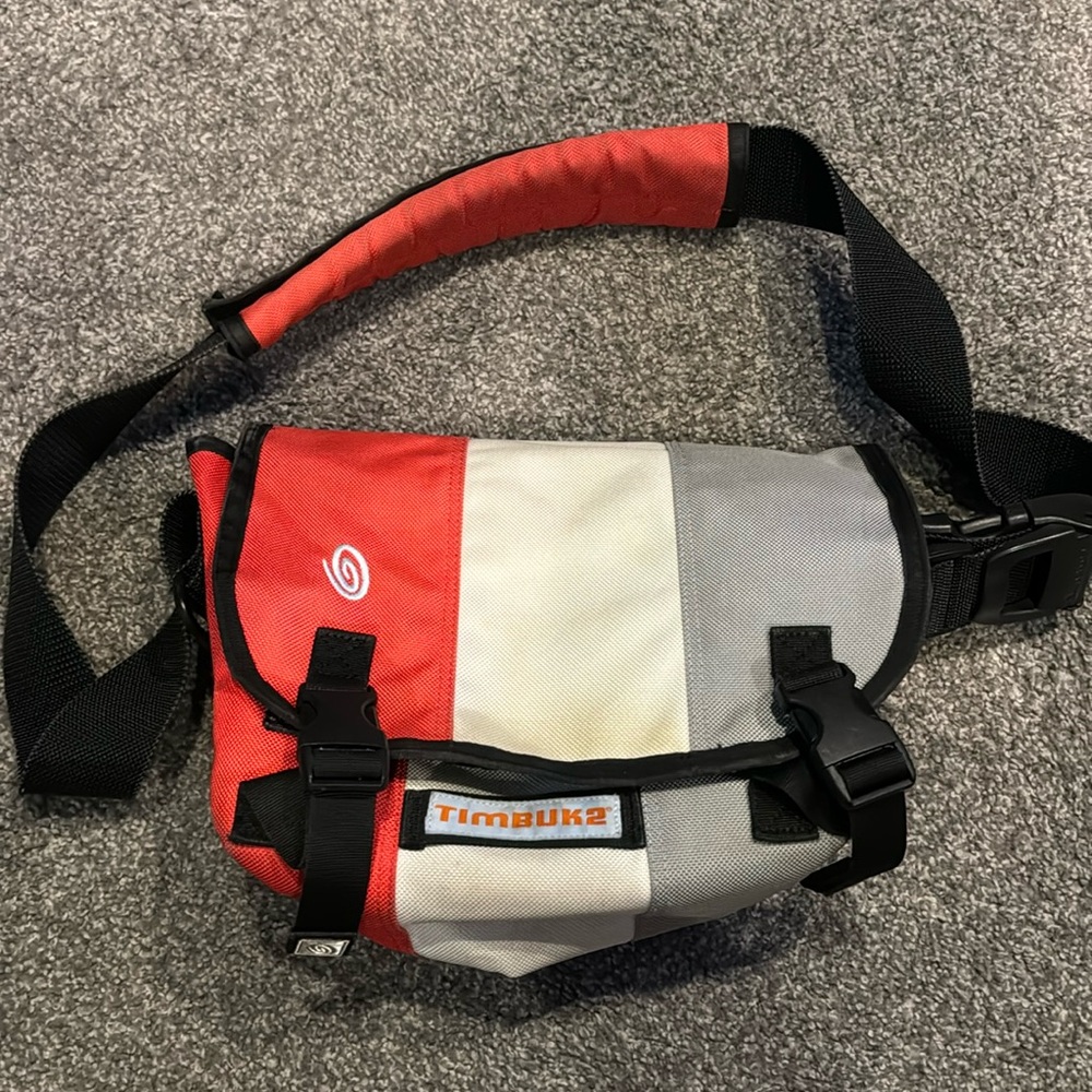Timbuk2 Rare Messenger Bag With Napoleon Pocket